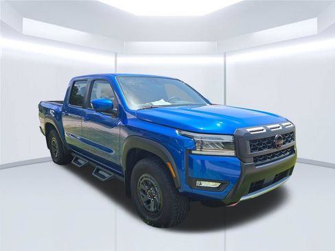 Used 2025 Nissan Frontier PRO-4X w/ Pro Convenience Package AWD/4WD image 2