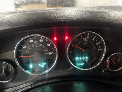 Used 2013 Jeep Wrangler Unlimited Sahara w/ Dual Top Group image 32