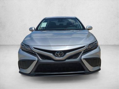 Used 2023 Toyota Camry SE FWD image 2