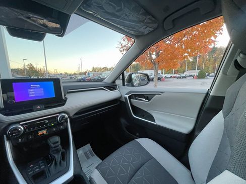 New 2025 Toyota RAV4 XLE image 10