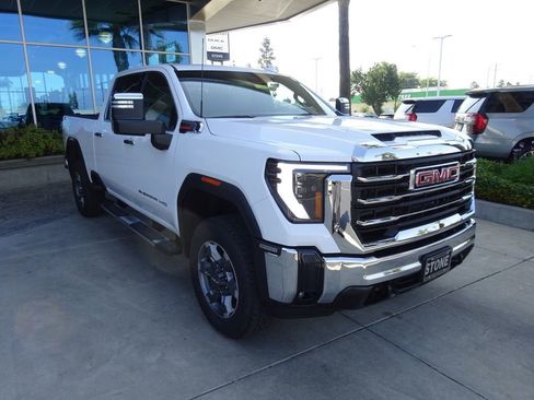 New 2026 GMC Sierra 2500 SLT AWD/4WD image 1