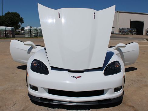 Used 2013 Chevrolet Corvette 427 w/ 1SC Preferred Equipment Group RWD image 7