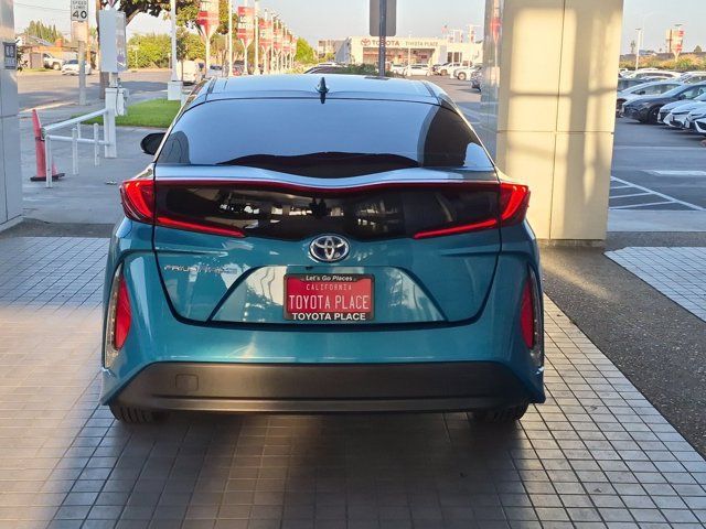 Used 2017 Toyota Prius Prime Premium FWD image 9