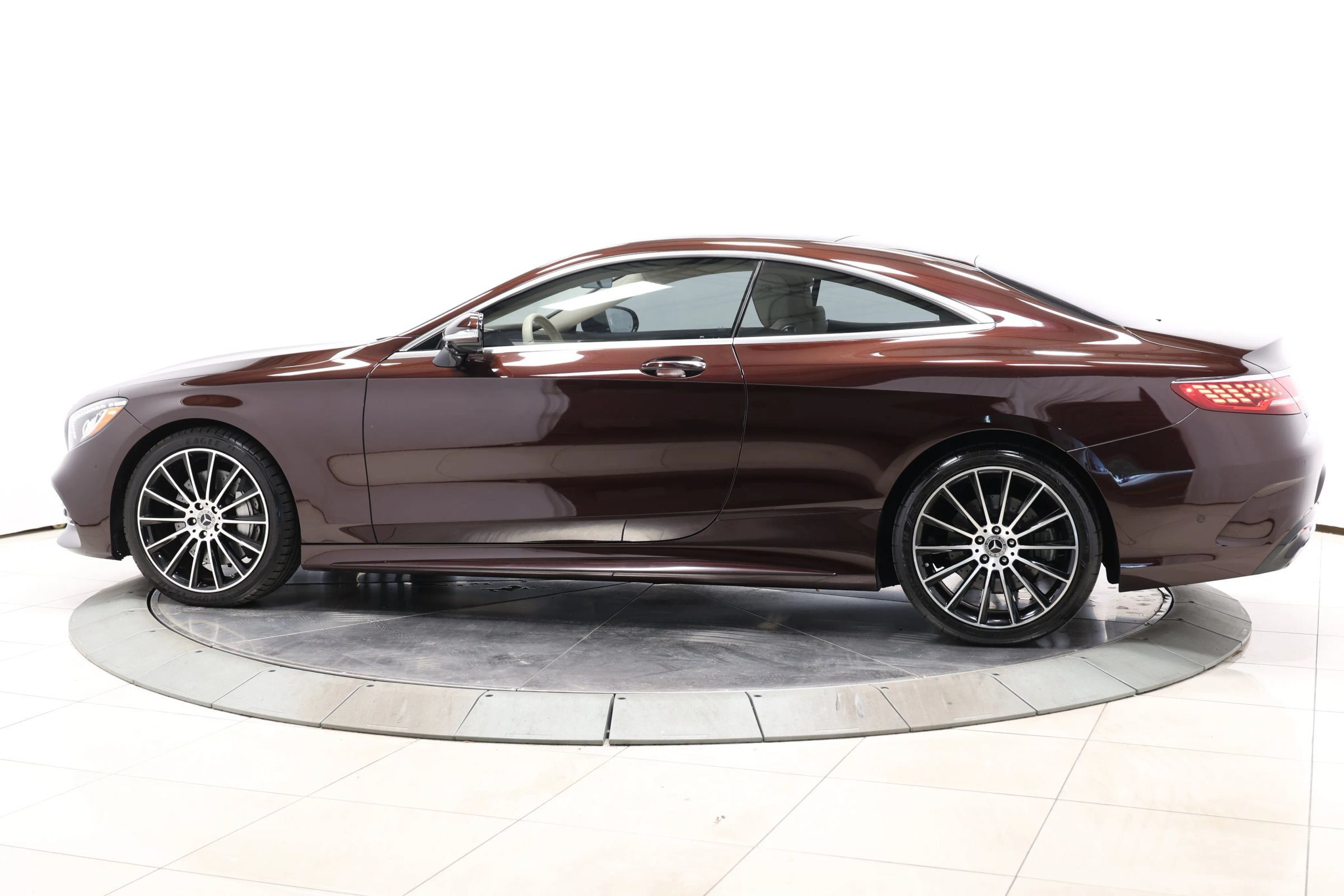 Used 2019 Mercedes-Benz S 560 4MATIC Coupe image 8