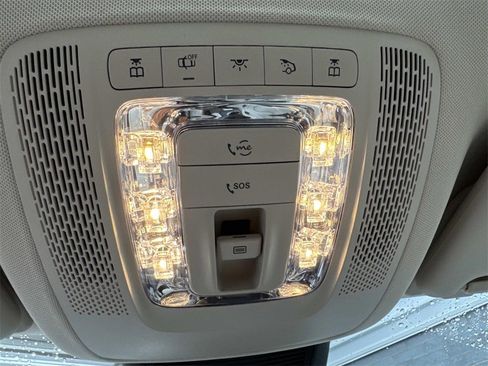 Used 2022 Mercedes-Benz GLE 350 4MATIC w/ Premium Package image 21