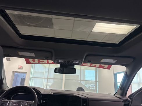 Used 2025 GMC Sierra 1500 SLT w/ SLT Premium Plus Package image 15