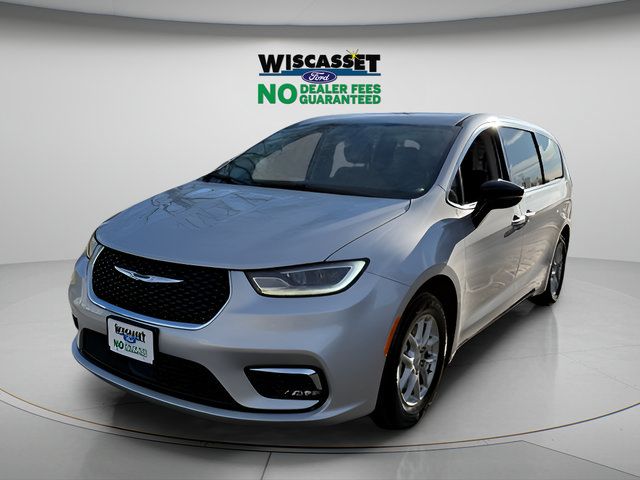 Used 2024 Chrysler Pacifica Touring-L FWD image 18