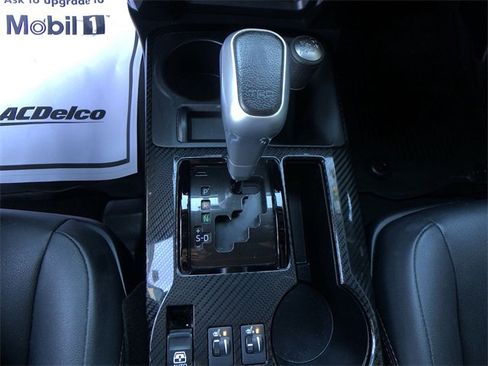 Used 2020 Toyota 4Runner TRD Off-Road Premium image 28