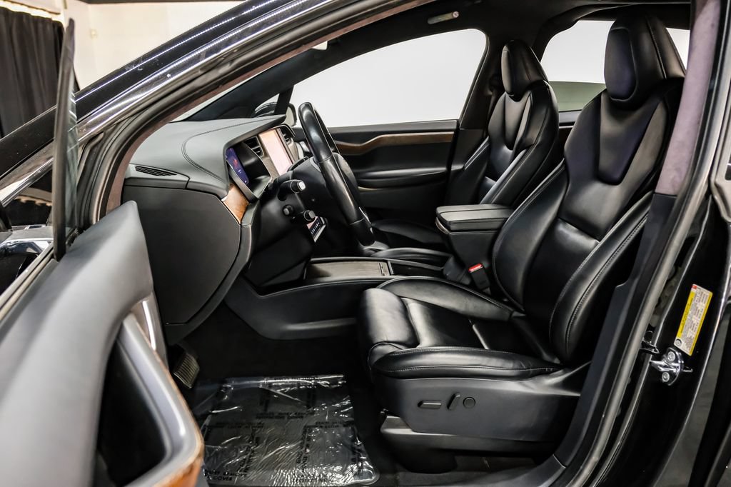 Used 2020 Tesla Model X Long Range AWD/4WD image 4