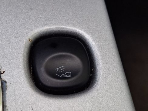 Used 2009 Mercury Mariner Premier FWD image 26