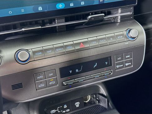 Used 2024 Hyundai Kona SEL FWD image 26