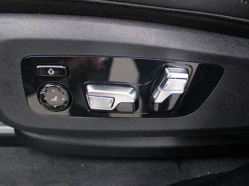 New 2026 BMW X5 xDrive40i w/ Executive Package image 29