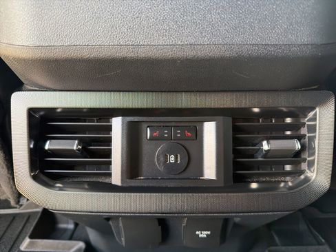 Used 2023 Ford F250 Platinum AWD/4WD image 24