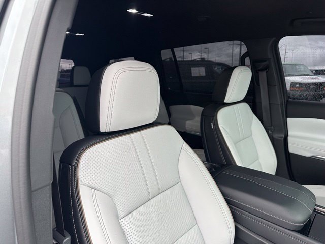 Certified 2026 Chevrolet Traverse High Country AWD/4WD image 32