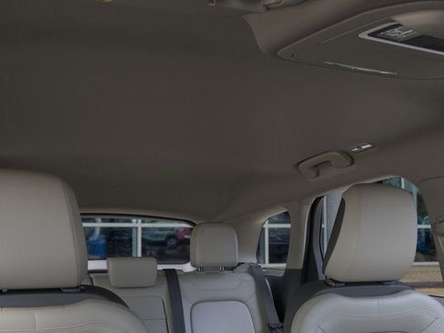 Used 2026 Lincoln Corsair Premiere image 22