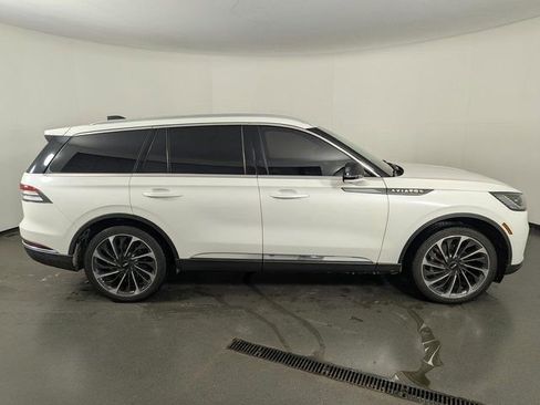 Used 2025 Lincoln Aviator Reserve w/ Equipment Group 201A image 8