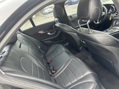 Used 2017 Mercedes-Benz C 300 4MATIC Sedan image 17