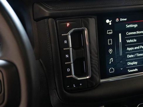 Used 2023 GMC Yukon Denali AWD/4WD image 39