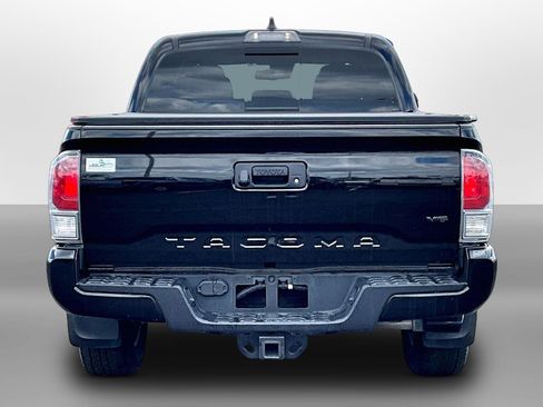Used 2022 Toyota Tacoma TRD Sport AWD/4WD image 4