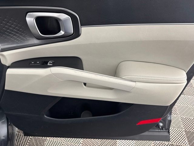 Used 2023 Kia Sorento S w/ Panoramic Sunroof Package FWD image 19