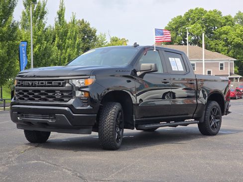 Used 2022 Chevrolet Silverado 1500 Custom w/ LPO, Dark Essentials Package AWD/4WD image 19