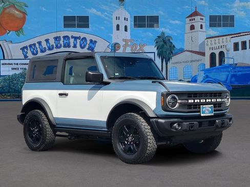Certified 2024 Ford Bronco Black Diamond AWD/4WD image 1