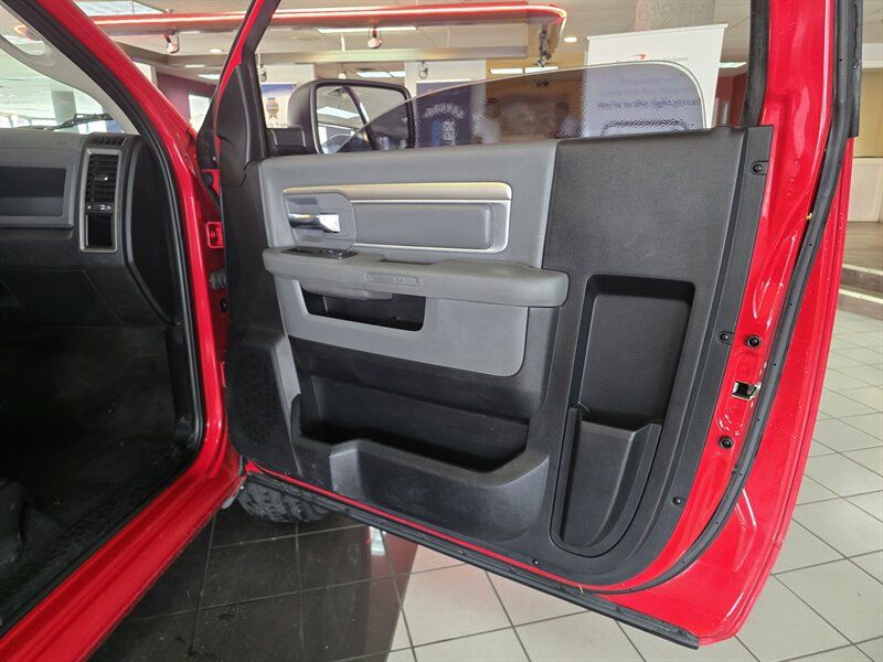 Used 2013 RAM 1500 Express AWD/4WD image 11