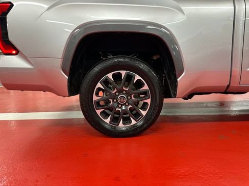 Used 2022 Toyota Tundra Limited w/ Power Package AWD/4WD image 30