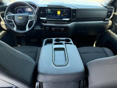 Used 2024 Chevrolet Silverado 1500 LT AWD/4WD image 16