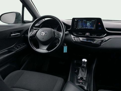 Used 2018 Toyota C-HR XLE FWD image 21