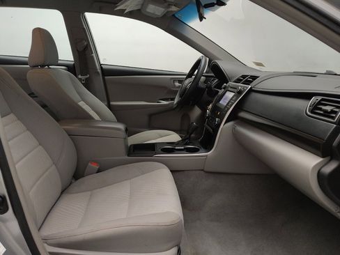 Used 2017 Toyota Camry LE image 21
