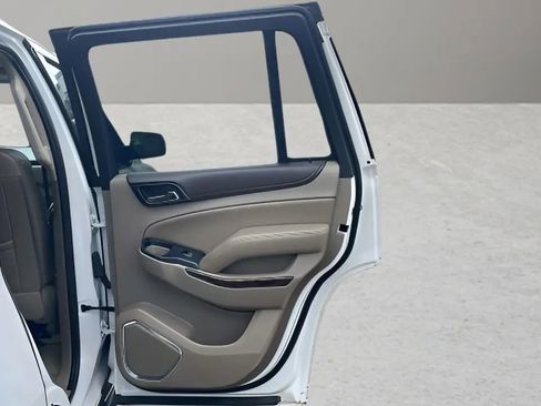 Used 2018 GMC Yukon SLT w/ Premium Edition image 44