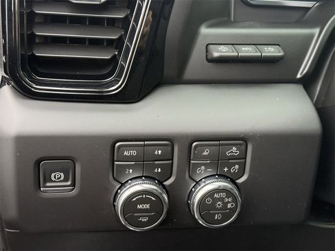 New 2026 GMC Sierra 1500 AT4 w/ AT4 Premium Package image 19