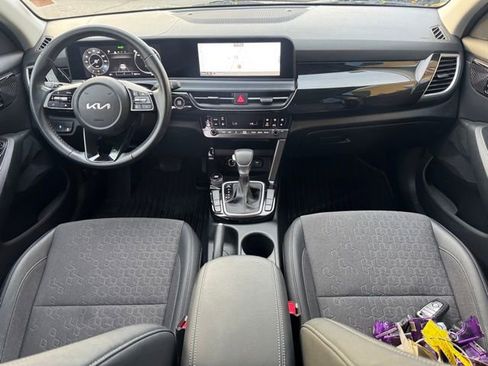 Certified 2024 Kia Seltos S image 12