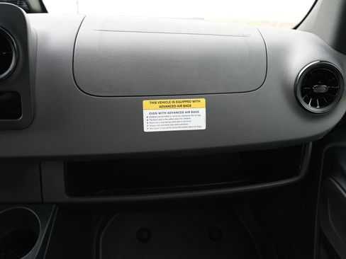 New 2025 Mercedes-Benz Sprinter 2500 image 32