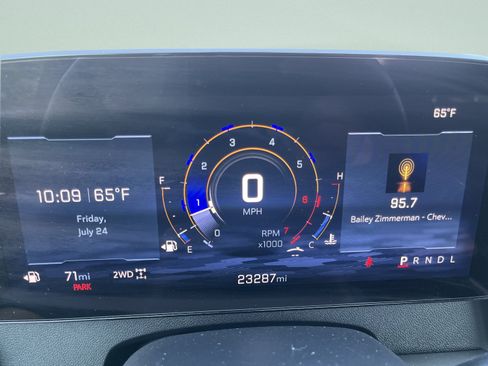 Used 2025 Chevrolet Traverse LT w/ Sun and Wheel Package AWD/4WD image 22