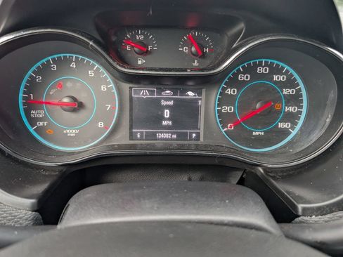 Used 2018 Chevrolet Cruze LT FWD image 15
