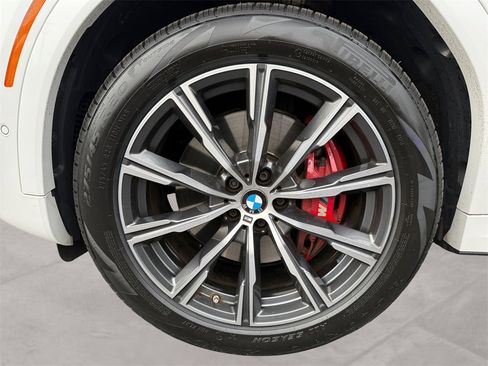 Certified 2023 BMW X6 xDrive40i w/ Executive Package image 14