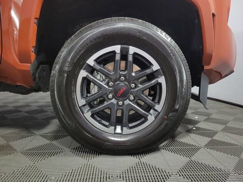 Used 2025 Toyota Tacoma TRD Sport image 11