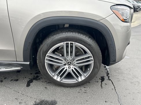 Used 2022 Mercedes-Benz GLS 450 4MATIC image 13