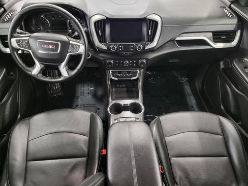 Used 2024 GMC Terrain SLT image 7