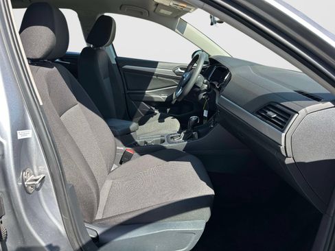 Used 2021 Volkswagen Jetta S w/ Driver Assistance Package FWD image 10