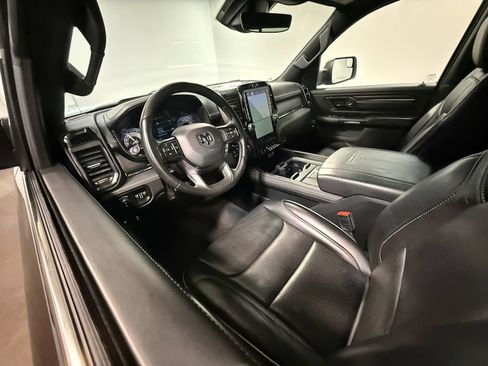 Used 2022 RAM 1500 Limited w/ Body-Colour Bumper Group AWD/4WD image 2