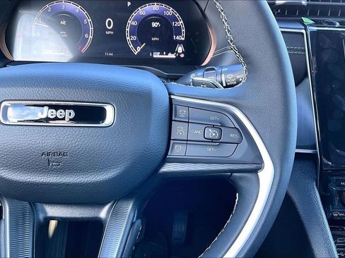 New 2026 Jeep Grand Cherokee L 4WD image 7