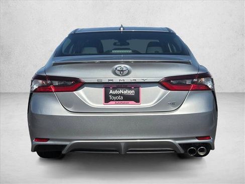 Used 2023 Toyota Camry SE image 7