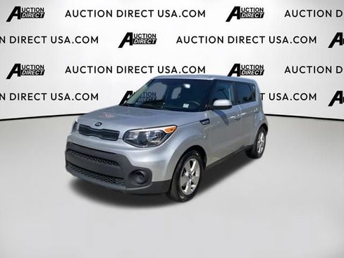Used 2017 Kia Soul FWD image 1