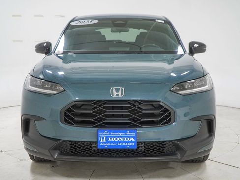 Used 2025 Honda HR-V Sport image 3