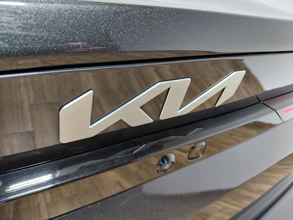 Used 2025 Kia K4 FWD image 11