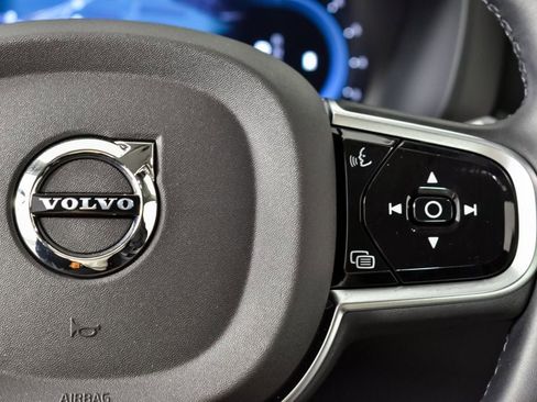 Certified 2025 Volvo XC60 B5 Plus image 12