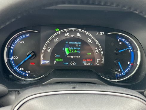 Used 2025 Toyota RAV4 XLE w/ Convenience Package AWD/4WD image 28
